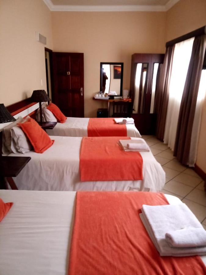 Rustenburg Guesthouse Buitenkant foto