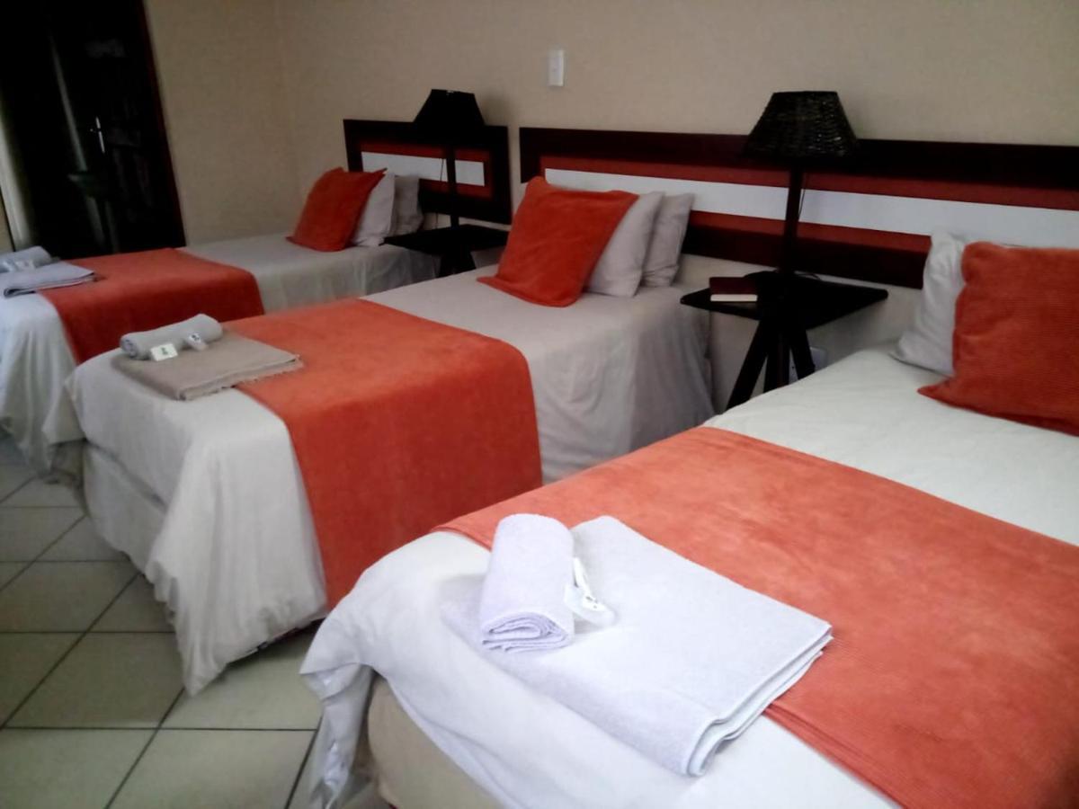 Rustenburg Guesthouse Buitenkant foto