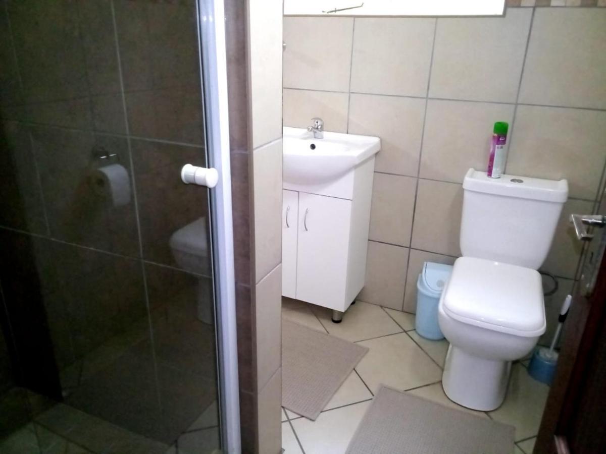 Rustenburg Guesthouse Buitenkant foto
