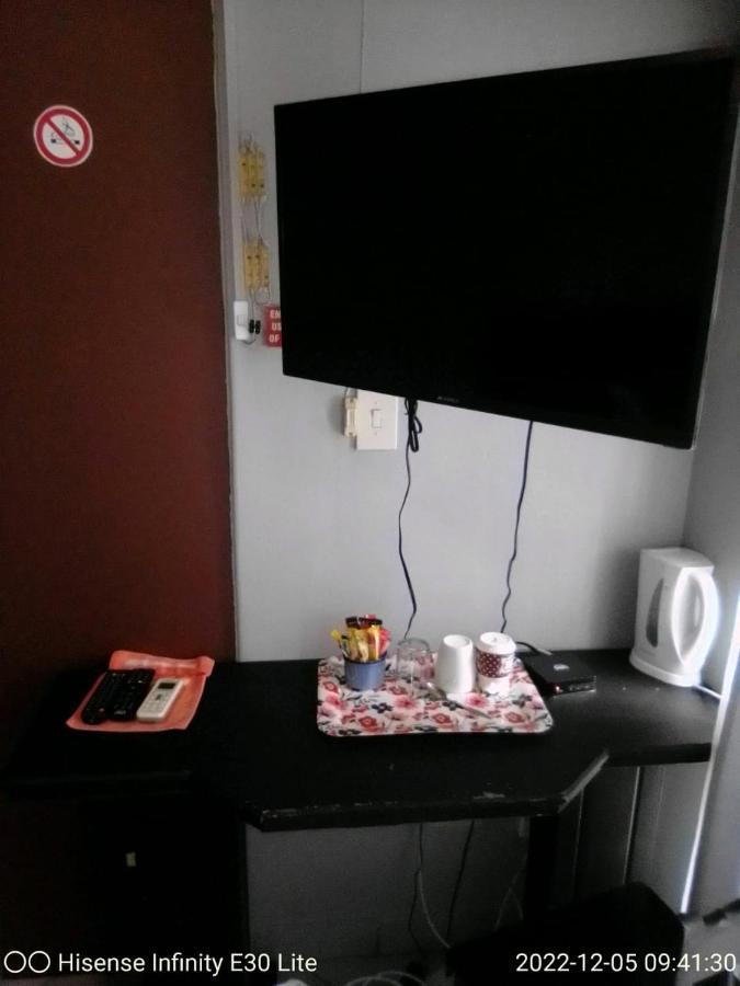 Rustenburg Guesthouse Buitenkant foto