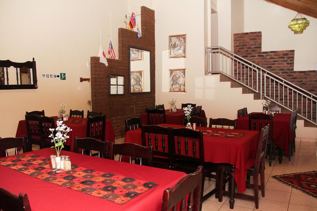 Rustenburg Guesthouse Buitenkant foto