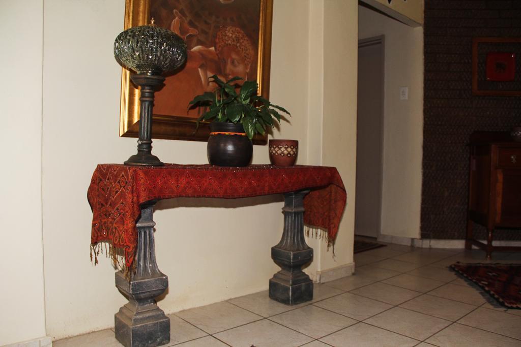 Rustenburg Guesthouse Buitenkant foto