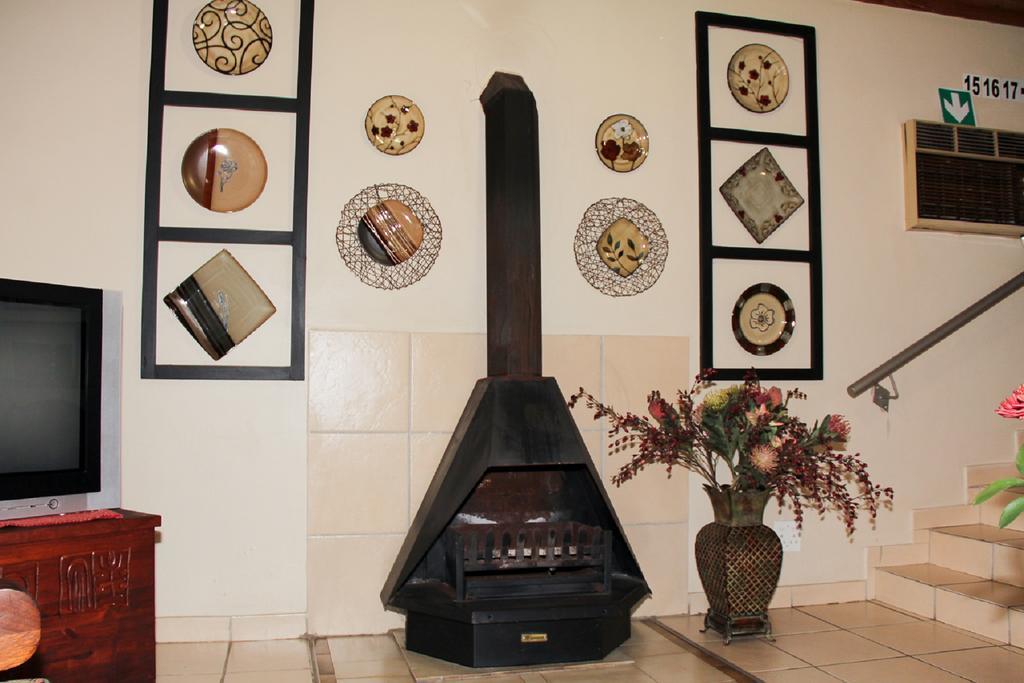 Rustenburg Guesthouse Buitenkant foto